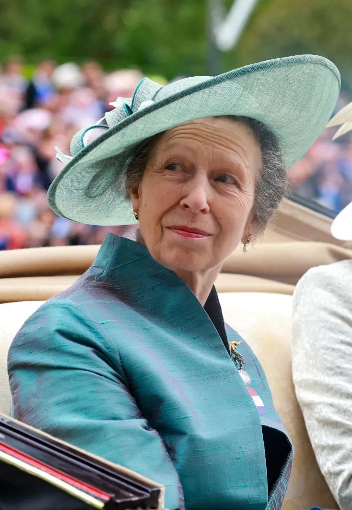 This is a Princess Anne The Princess Royal appreciation tweet we love all your hard work you do for the RF and we think you would have been a wonderful Queen #PrincessAnne #PrincessRoyal