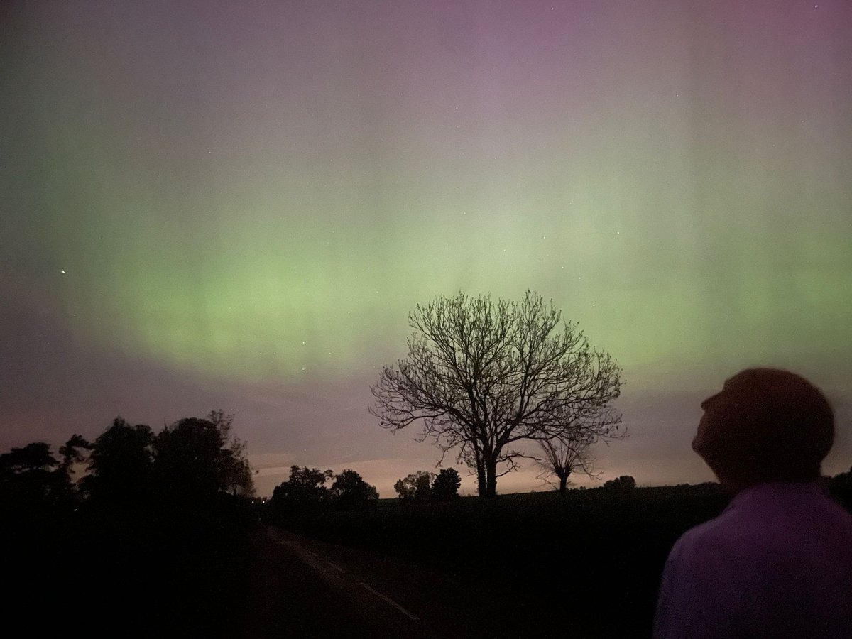 I leave the country and we somehow get the Northern Lights be seen in England. Always wanted to see that. Jeeeeez