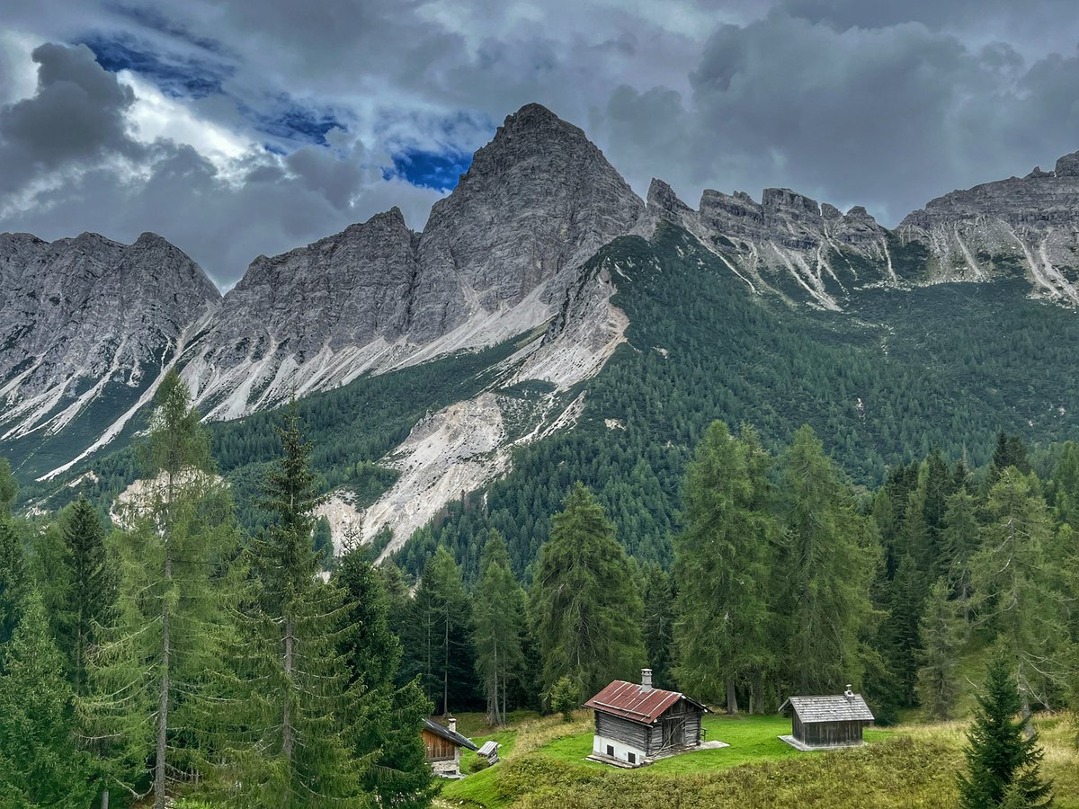 Un po’ di km da Cortina. 
Dolomiti ♥️