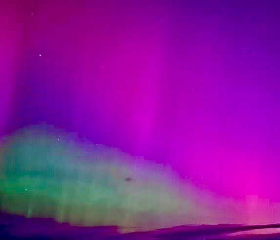 Amazing Aurora Australis this evening