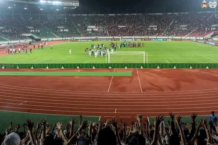 من قلب ملعب الأمير مولاي عبد الله بالرباط ومن قلب أرض مدينة الرباط ٢٠١٦ ..
احنا الرعب و احنا الخوف أحنا الزمالك زعيم القارة أفهموا ده كويس وهاتوا المكسب ..

انصر يارب الابطال