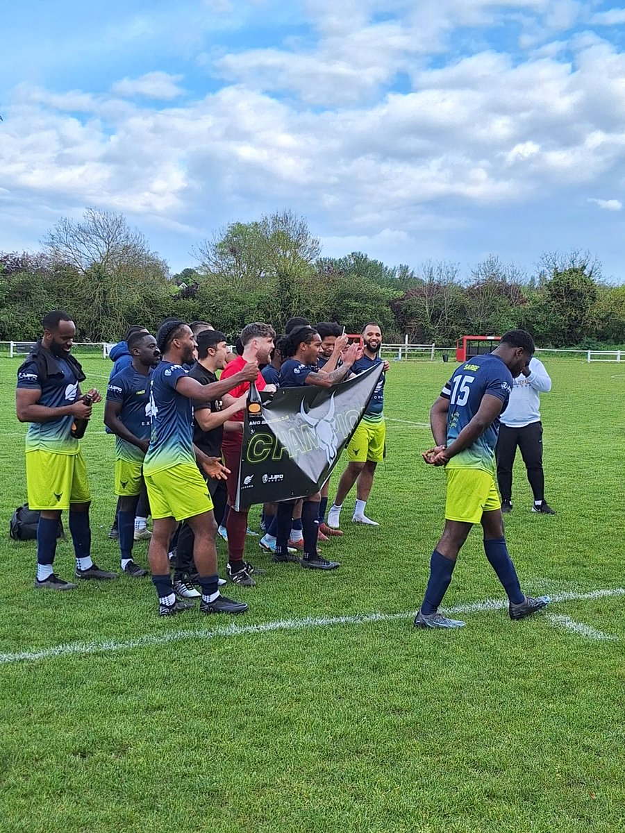 KarlPocock's tweet photo. One final dance in the yellow and black of @amgballerzfc
Finishing on a massive high last week securing another League title (3rd) in the last 3 seasons! What a talented group of players and coaches .
#AmgLife #Ballerz #Goalkeepers #InTheSticks https://t.co/Y2eQ4B3pRw