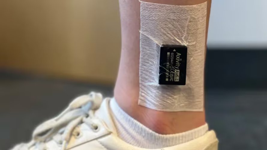 A @PennOrtho team wore gyroscopic sensors around their ankles for this year’s Broad Street Run (@IBXRun10) to collect data on how healthy Achilles tendons work. @CaseyHumbyrd & @joshrbaxter spoke with @PhillyInquirer about their plans for the data tinyurl.com/u6r7bcnm