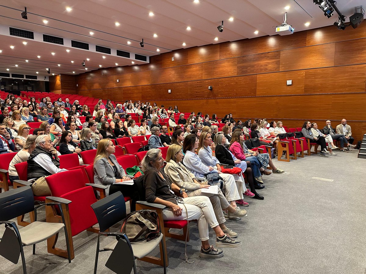 AssDeLlars's tweet photo. COMENCEM!

Comença la #JornadaEducativaACLI24 de la #AssLlars!

Unes jornades de formació, acompanyament i de compartir entre professionals de les #llarsdinfants!

#jornada #formació #educació https://t.co/N6JQWbeNsu