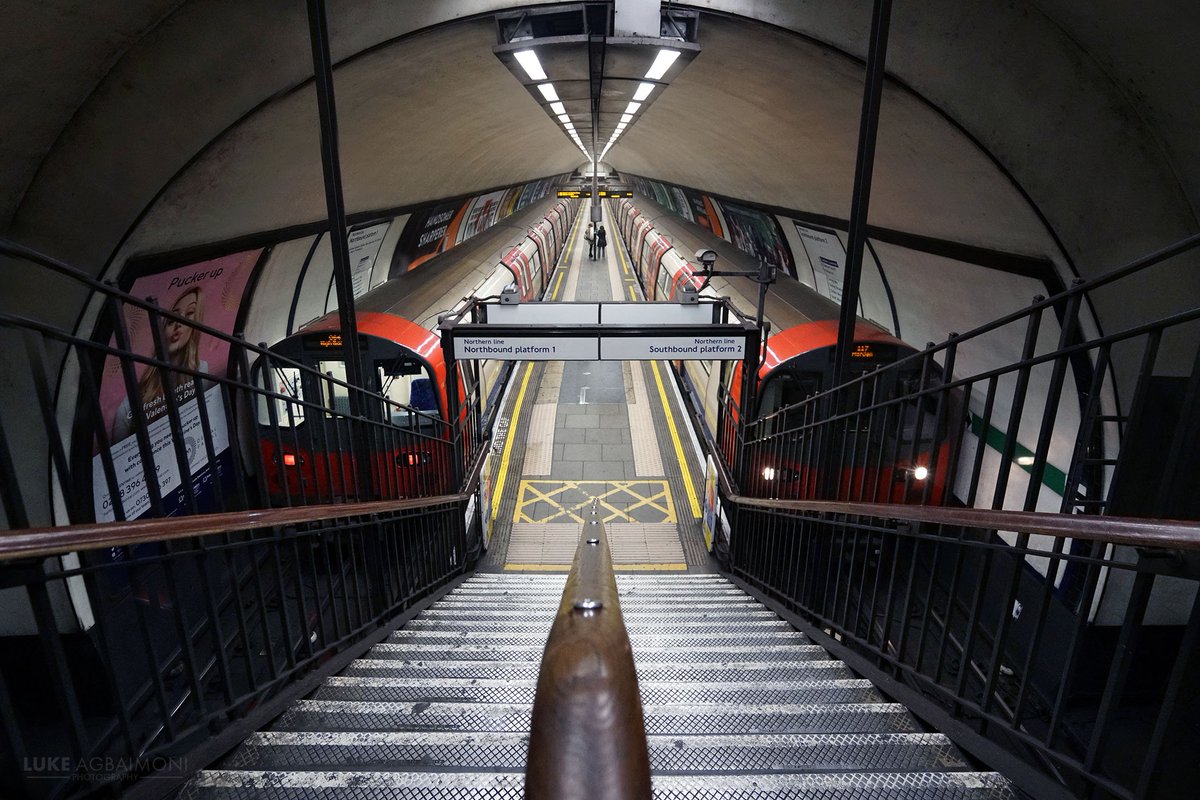 Guess the London Underground Station? It's the weekend, let's play another guessing game today. As per usual, we will focus on a single station. Please share this with anyone who'd enjoy guessing! Answer on Sunday