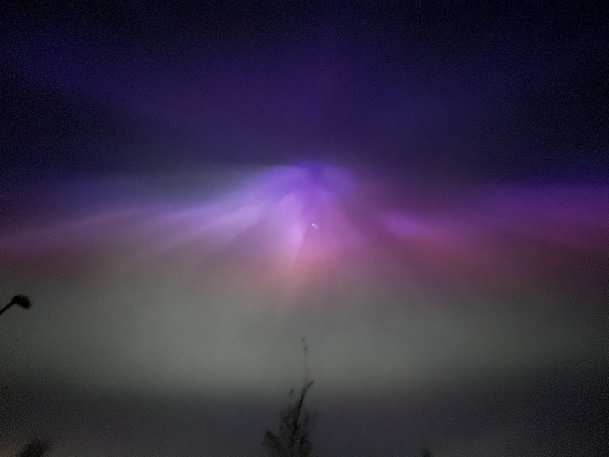 AstroLeConte's tweet photo. Aurora from Durham! Just beautiful https://t.co/eB4OcSISh4