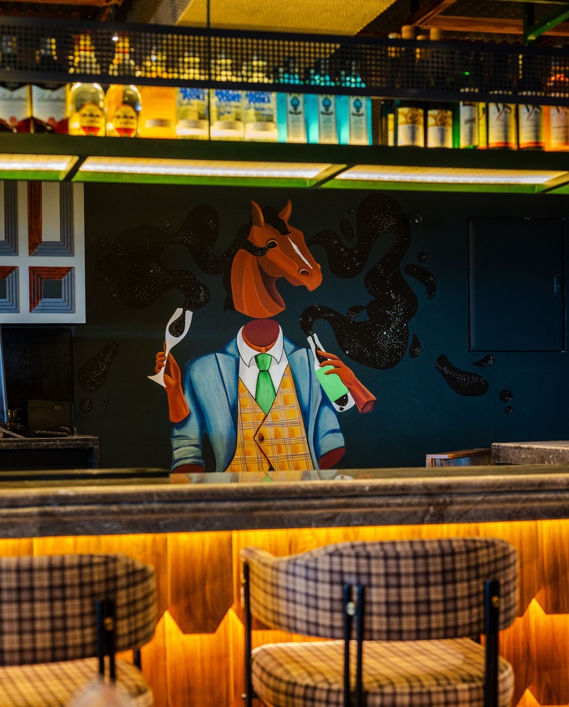 elledecorindia's tweet image. #EDDesign From Mumbai to Kolkata:
145 Cafe &amp;amp; Bar by Sumessh Menon is for the design gourmets at heart

#elledecorindia #elledecor #kolkata
#145kolkata #parkstreet