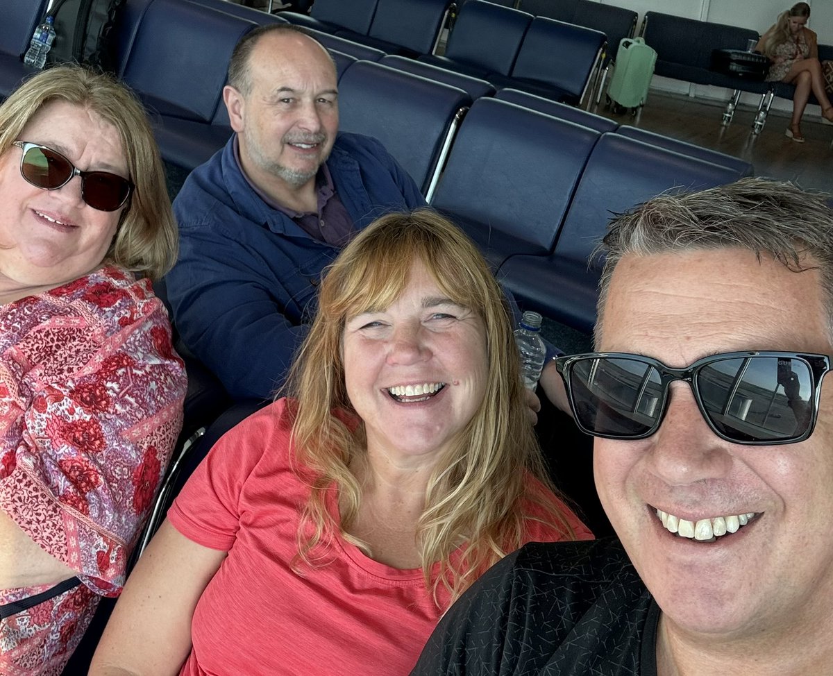 Happy Birthday Mel 🎂 

A lovely long weekend away with lifelong friends to help us celebrate 😀❤️

Tangier here we come! 🇲🇦 
#teacher5aday #connect