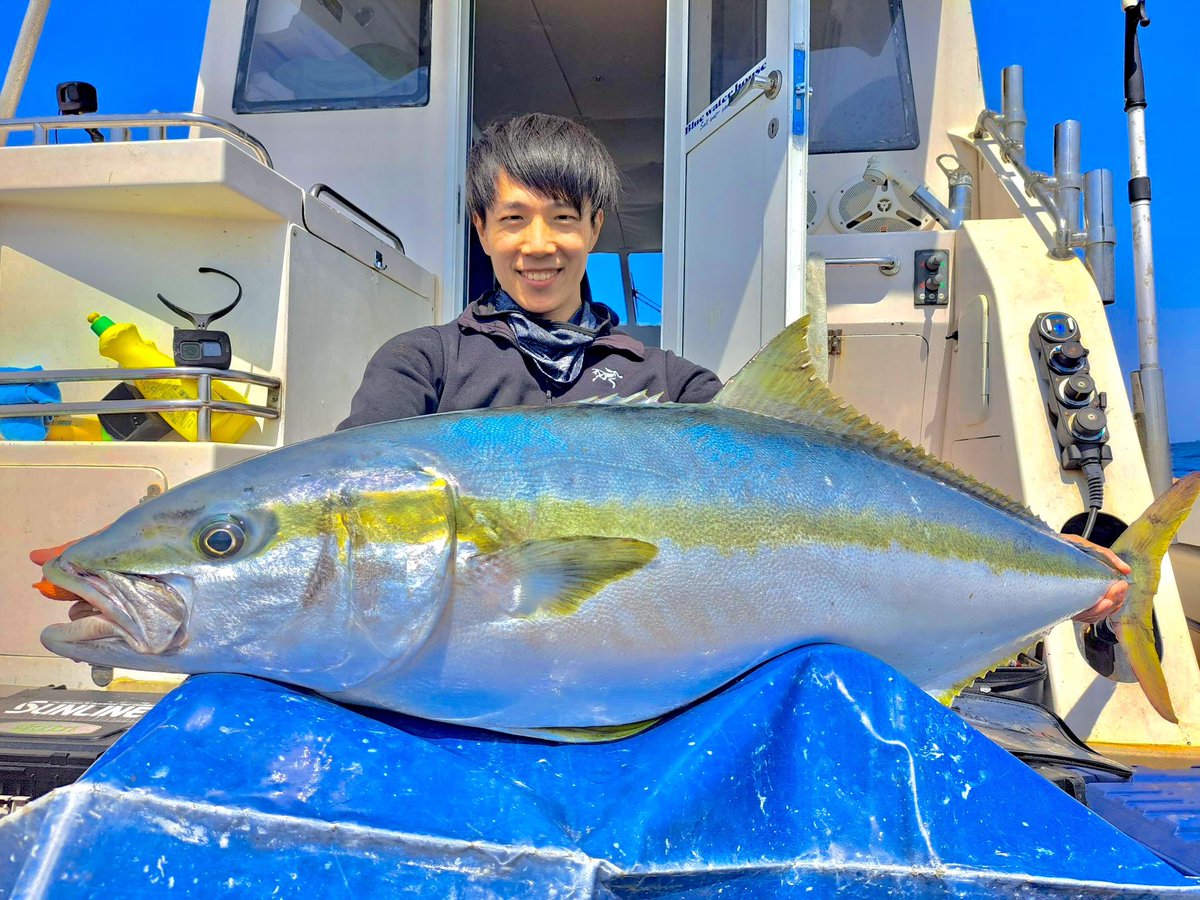 Tidepool_yuto's tweet photo. 健洋丸で1日で2本over20やらかした🌸
25kgと20kg

春マサ終盤でXDAYに巡り会えました🌸
どえらいヒットシーン少しだけお見せしますw https://t.co/fiulAO9px4