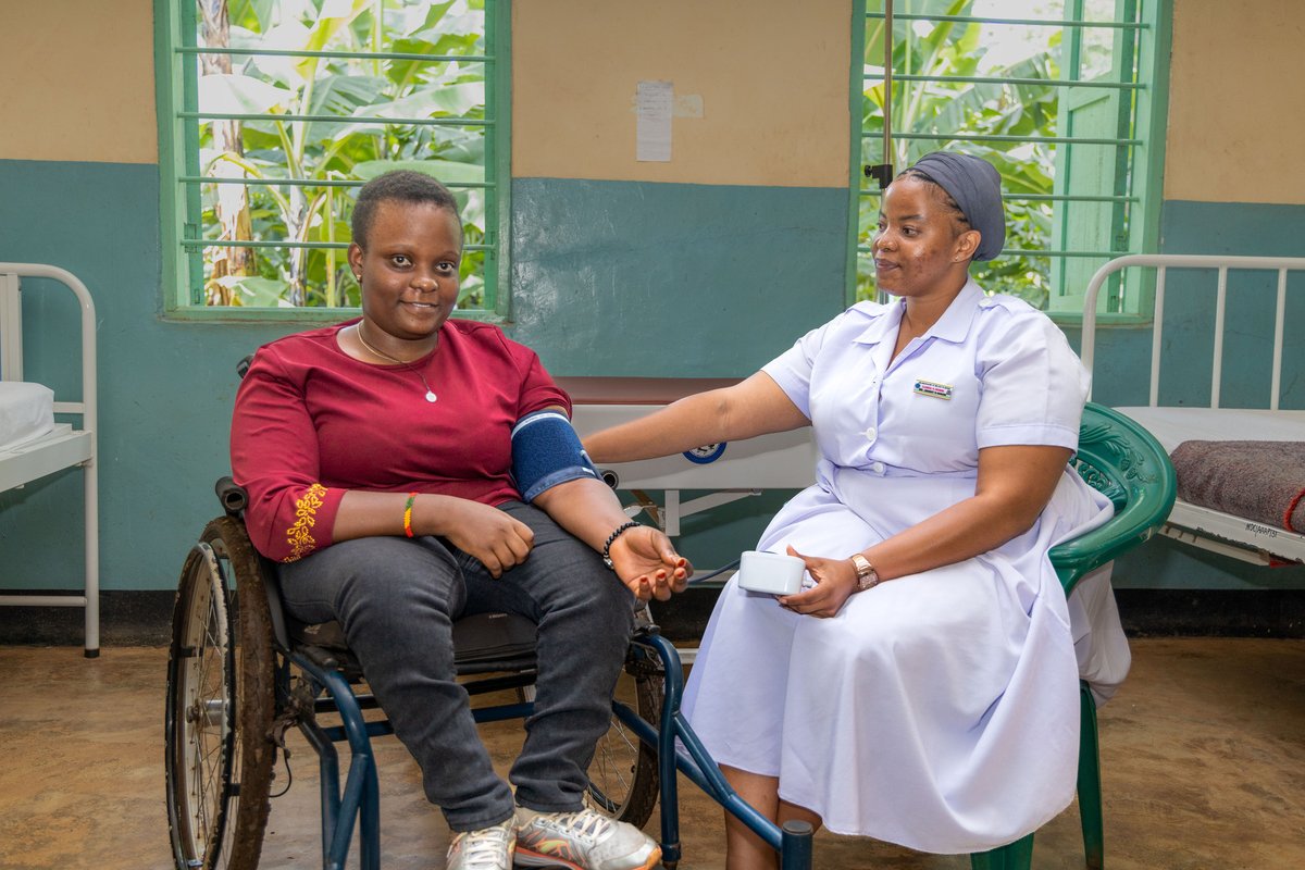 Le personnel #infirmier est la colonne vertébrale des soins de santé, fournissant des soins essentiels aux personnes en situation de handicap. En cette journée internationale du personnel infirmier, nous célébrons leur dévouement et leur compassion sans faille.