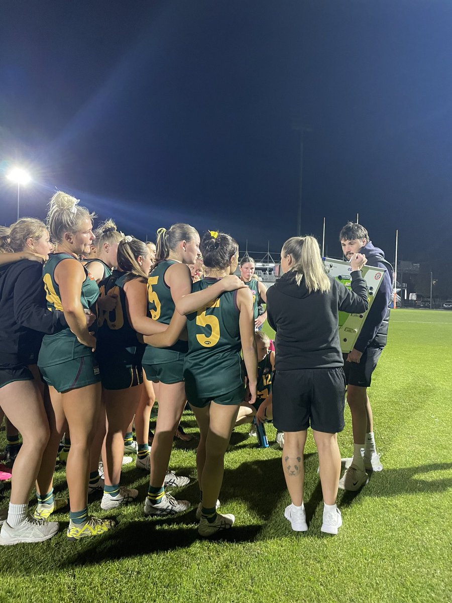 THREE QUARTER TIME Game on now. Ava Read and Harriet Bingley both hit the scoreboard that term. DEVILS 2.6.18 v DANDENONG 5.4.34 #TheDevilYouKnow