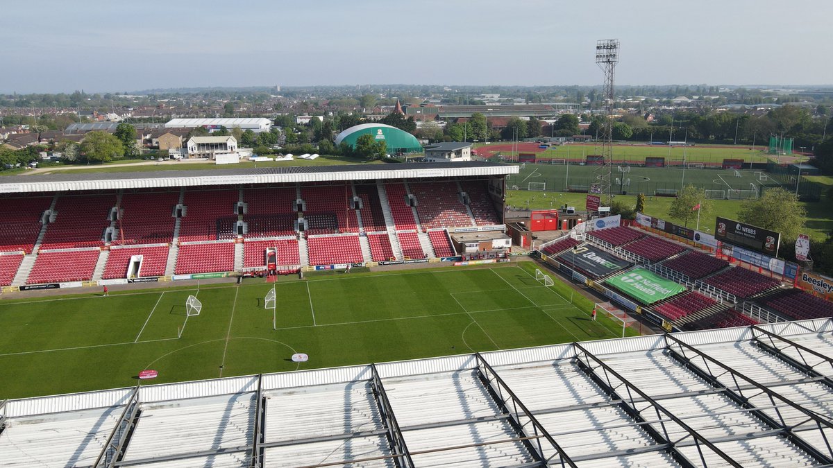 Well, this looks like a pretty good day for a six-a-side tournament on the County Ground pitch...

🔴⚪⚽🏆 #ProudToBeSwindon #WherePeopleMatter