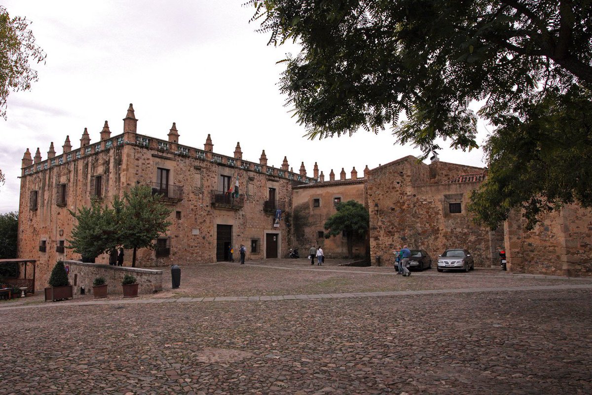 Los museos extremeños ofrecen una amplia y variada programación de actividades durante toda la semana con motivo de Día Internacional de los Museos el sábado 18 de mayo. 🔗juntaex.es/w/20240511-dia…