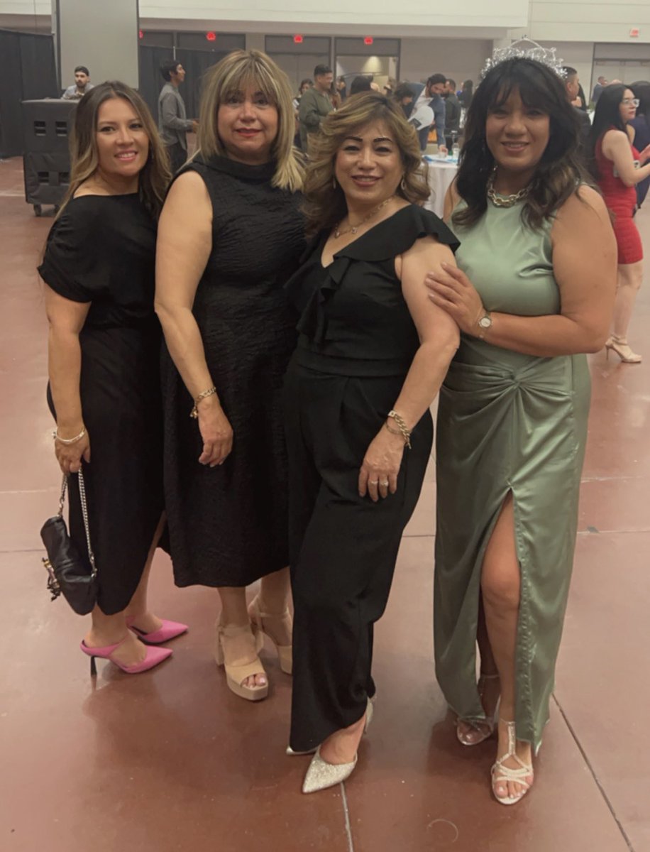Congratulations Mrs. Collier… District Teacher of the year!!! <a href="/VCollier_ECES/">Veronica Collier</a>