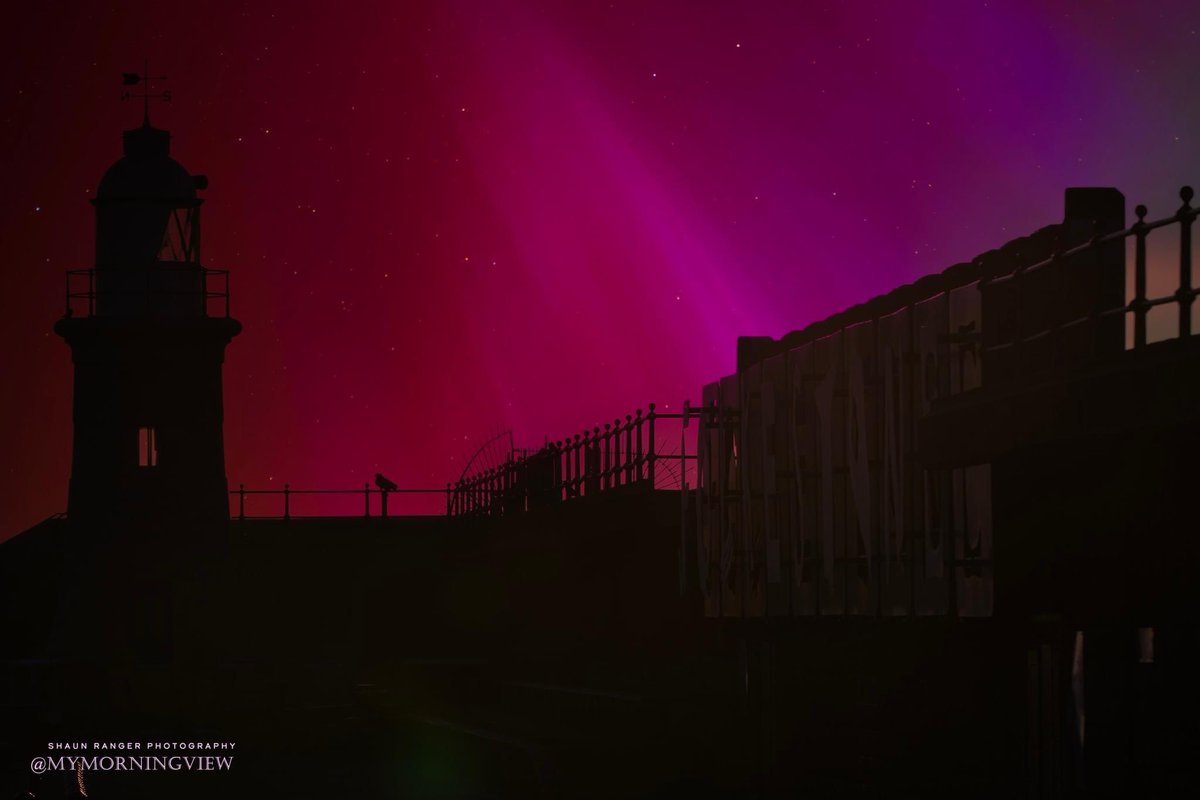 My Morning View, but at night. I was not planning to be doing this tonight, unprepared and rushed. Northern Lights aroura in Folkestone, Kent. #aroura #northernlightsphotos #folkestoneharbourarm #folkestoneandhythedc #bbcsoutheastphotooftheday #kent #folkestoneharbour