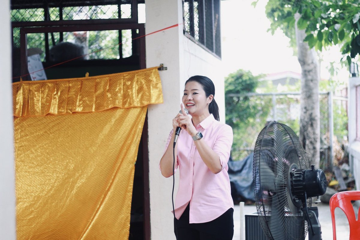 พูดคุยพบปะพี่น้องประชาชน ~ สส.อิ่มเป็นประธานจุดธูป-เทียน ทำบุญเลี้ยงพระเพล โซน2 @aim_theerarat #ธีรรัตน์สำเร็จวาณิชย์