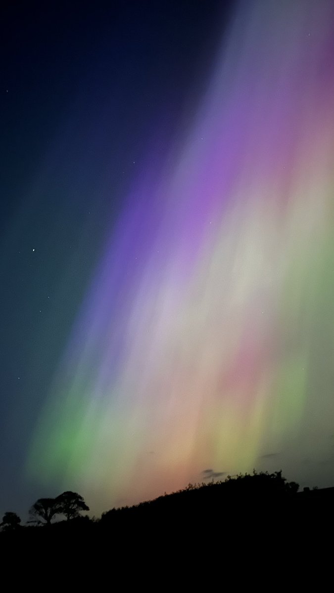 BirderSymington's tweet photo. Some more from last night above Symington #AuroraBoreal #NorthernLights #Symington #Southayrshire https://t.co/odziMEhXJx