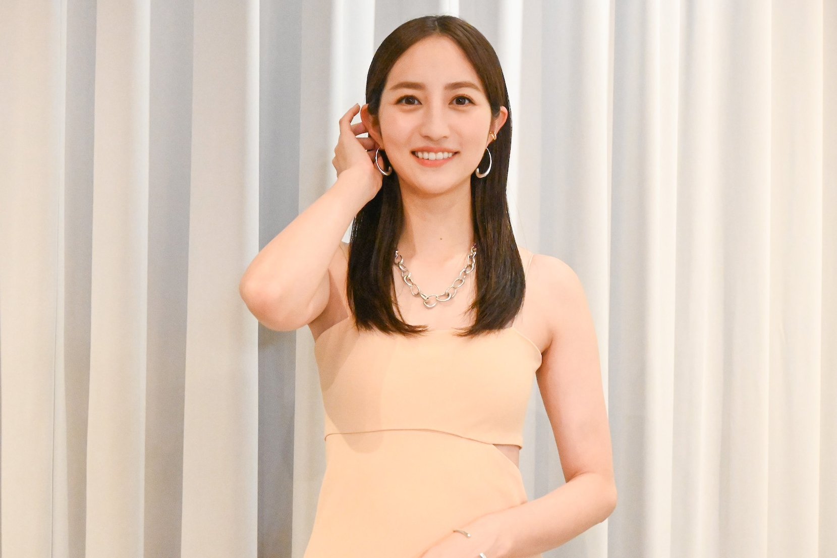 堀田茜　アイコラ ベストオブヨギ”🧘‍♀️を受賞した #堀田茜 さんにインタビュー🎉 「細胞1つ1つに話しかけるように」  ヨガを続けて10年超😳 「メイクは“オンよりオフ”を意識」が美の秘訣✨ 愛用のヨガアイテム＆ヨガポーズも公開！ インタビュー＆撮り下ろし ...