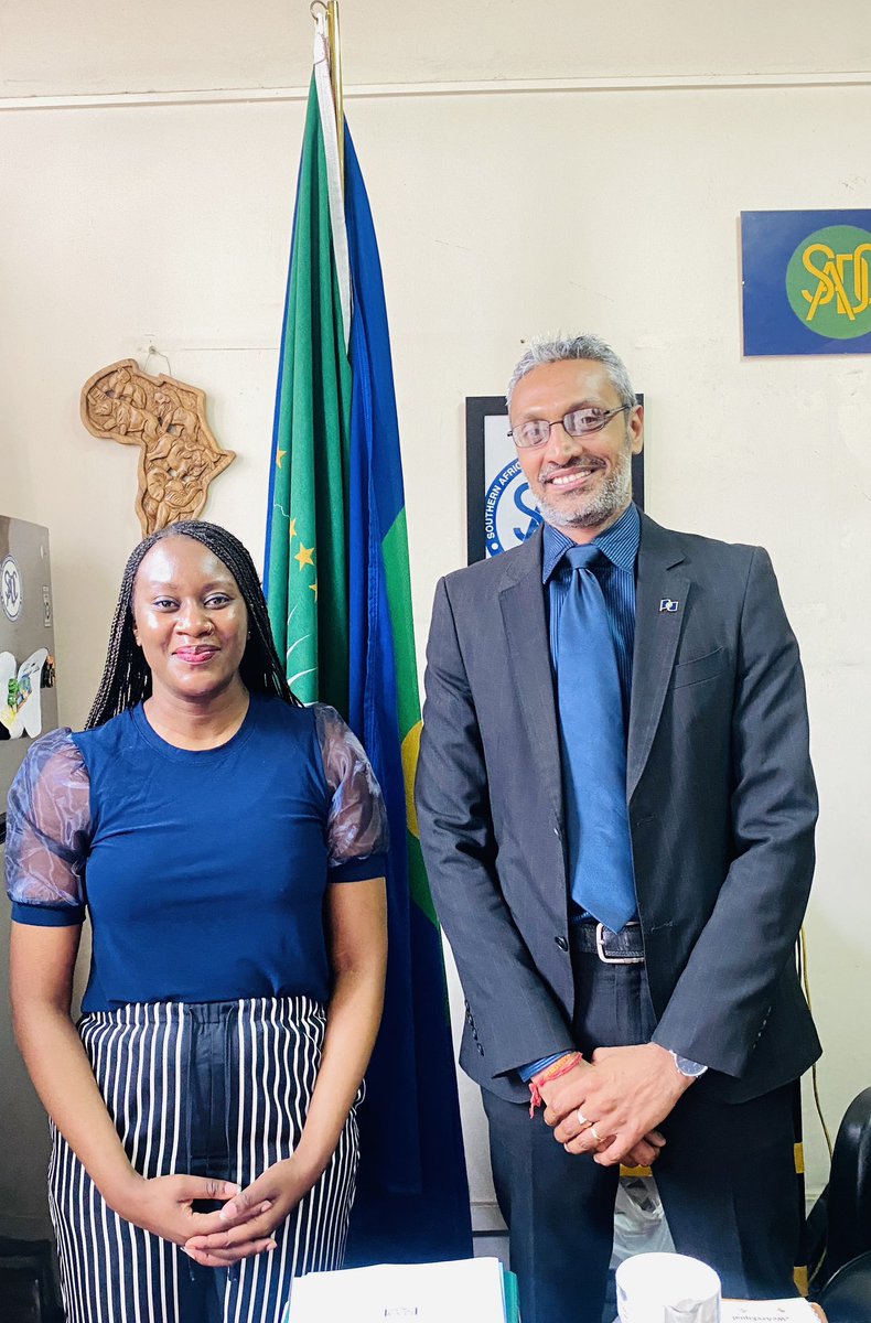 Yesterday the @AU_YouthEnvoy paid a courtesy call on Ambassador @JevPILLAY Permanent Representative of the South African Development Community #SADC to the @_AfricanUnion, to discuss upcoming youth engagements and explore collaboration.