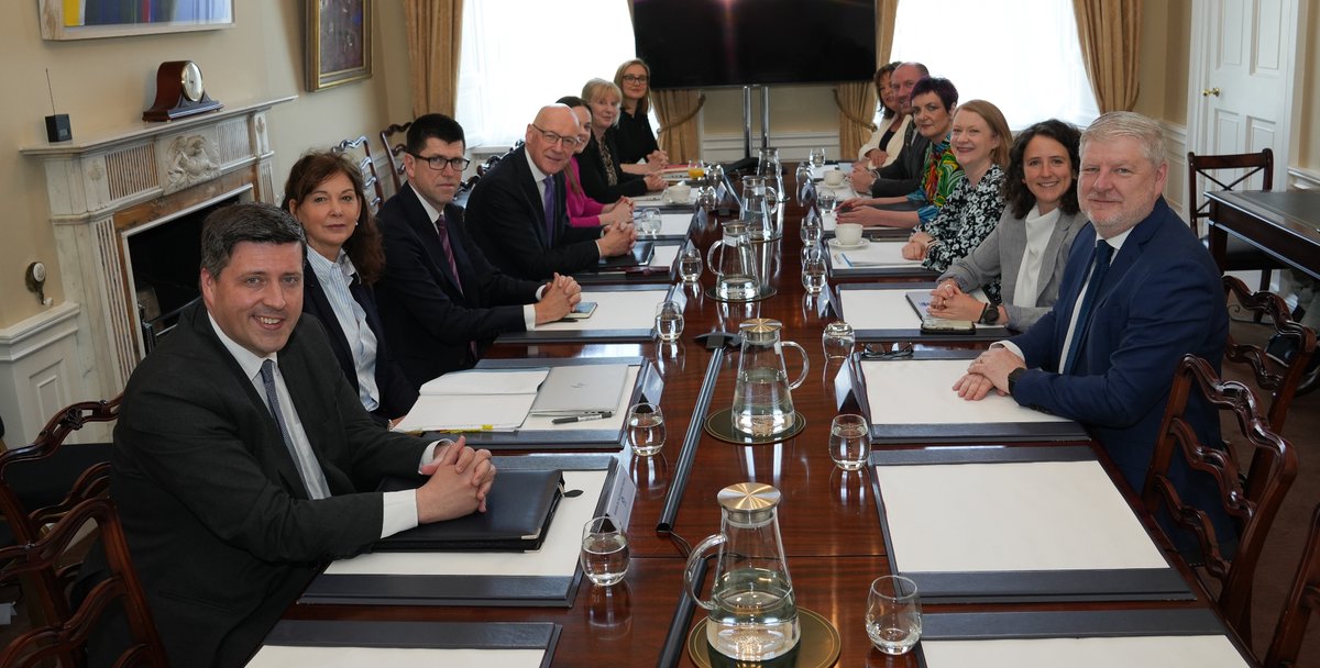 New Scottish Government Cabinet: Inaugural meeting chaired by new First Minister @JohnSwinney.  Excellent discussion about the challenges and opportunities, including the recovery of Scotland's culture sector.  #ScottishGovernment #Culture