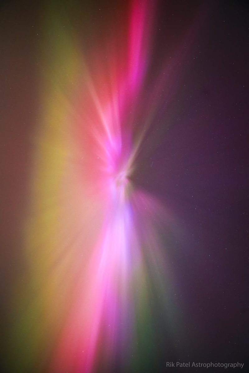 Coronal explosion overhead. 11.45pm Rivington Pike

Canon 6d, 14mm Samyang lens.

#aurora <a href="/BBCNews/">BBC News (UK)</a> <a href="/metoffice/">Met Office</a> <a href="/itvnews/">ITV News</a>