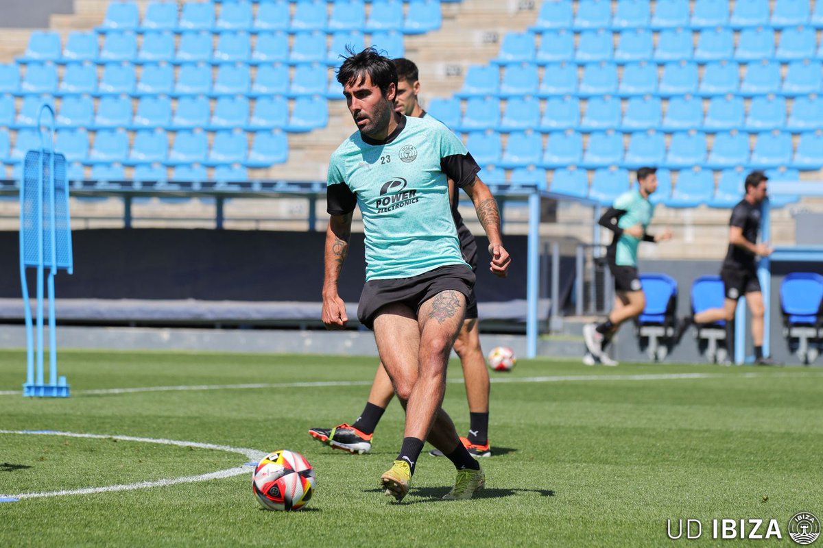 Último ensayo antes del #CastellónIbiza 🛠️ #VamosIbiza 🩵 #SOYDELIBIZA