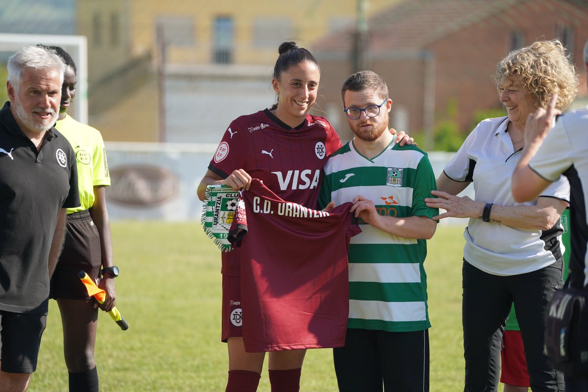 DUX Logroño tweet media