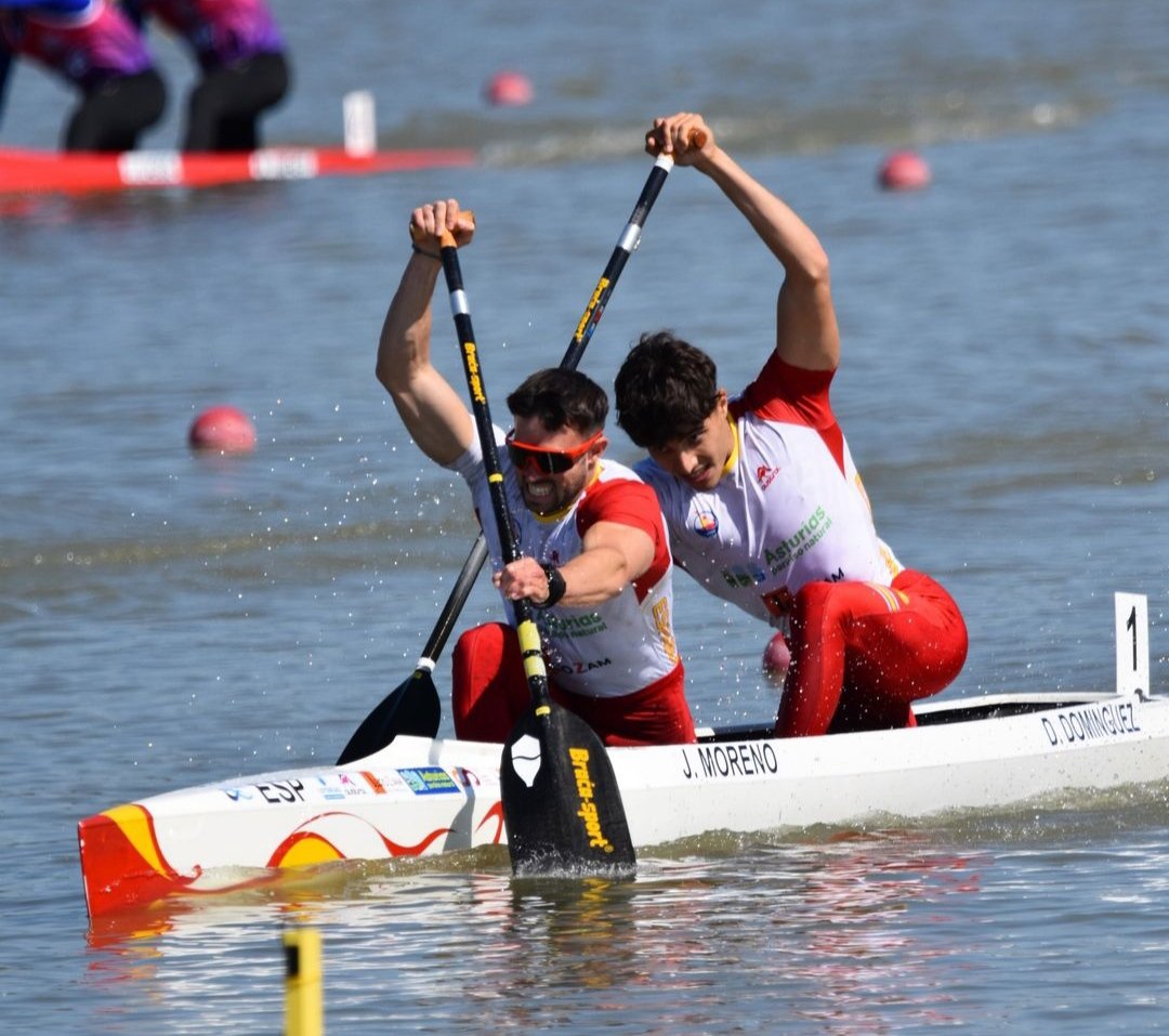 🛶#PiragüismoSprint World Cup Szeged🇭🇺

Final - C2 500♂️
🥈Joan Antoni Moreno/Diego Domínguez
4️⃣ Cayetano García/Pablo Martínez

⚠️ Joan Antoni Moreno y Diego Domínguez serán los representantes españoles en #Paris2024 tras su excelente rendimiento y medalla!!!