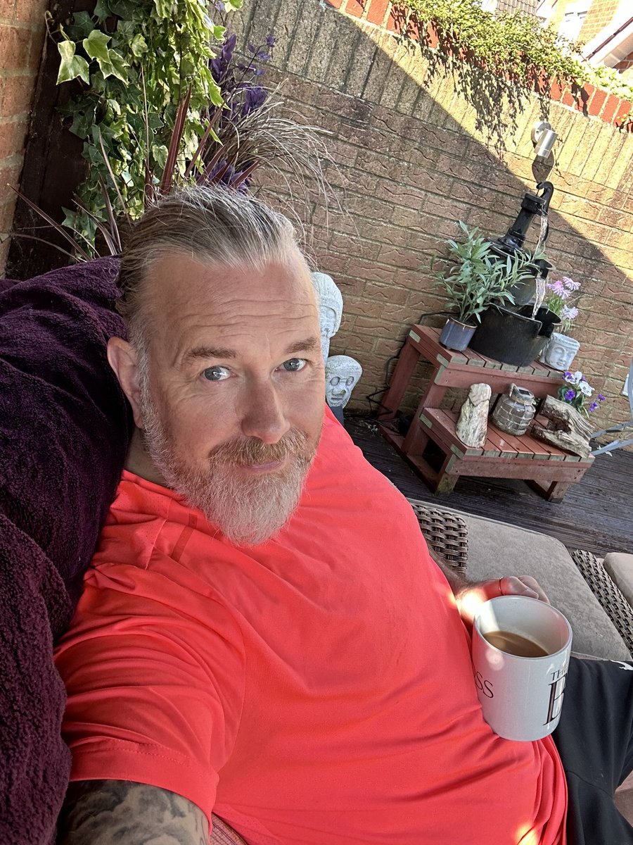 Morning all 

Done 2 hours in the garden already 
Meditated outside for the first time this year 

Taking a break with a cuppa - give yourself time to chill out for a bit 

#PeaceandLove
