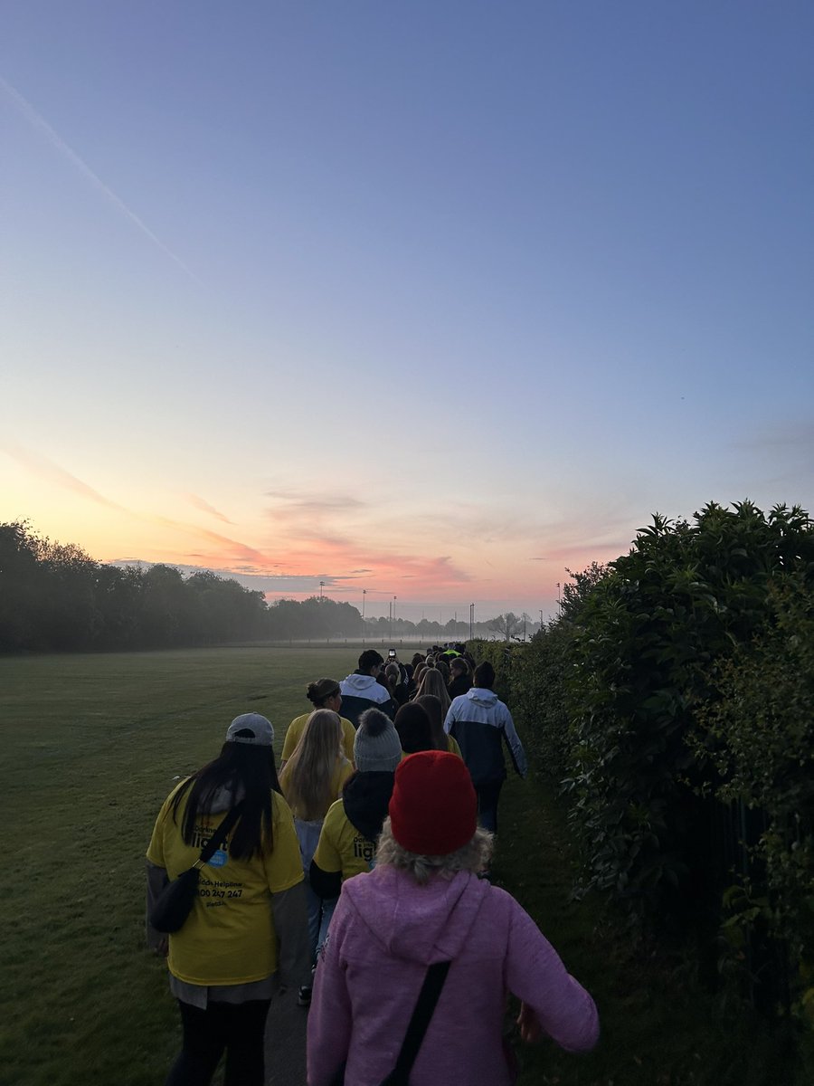 Such a lovely morning for Darkness into Light Swords with Fingal CC💙💛 Huge turnout this morning! Great to see so many people out🕯️ @FingalCC