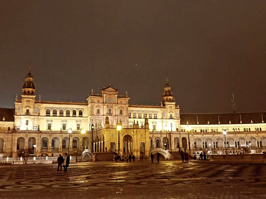 #HistoriasQueContar 
#Sevilla
#tieneuncolorespecial
#Provincia47
#Investigación 
#Detectives 
#viajarporespaña 
#España 
#Andalucía
#Movimiento 
 
🕵️ Detectives JANUS 🕵‍♀️