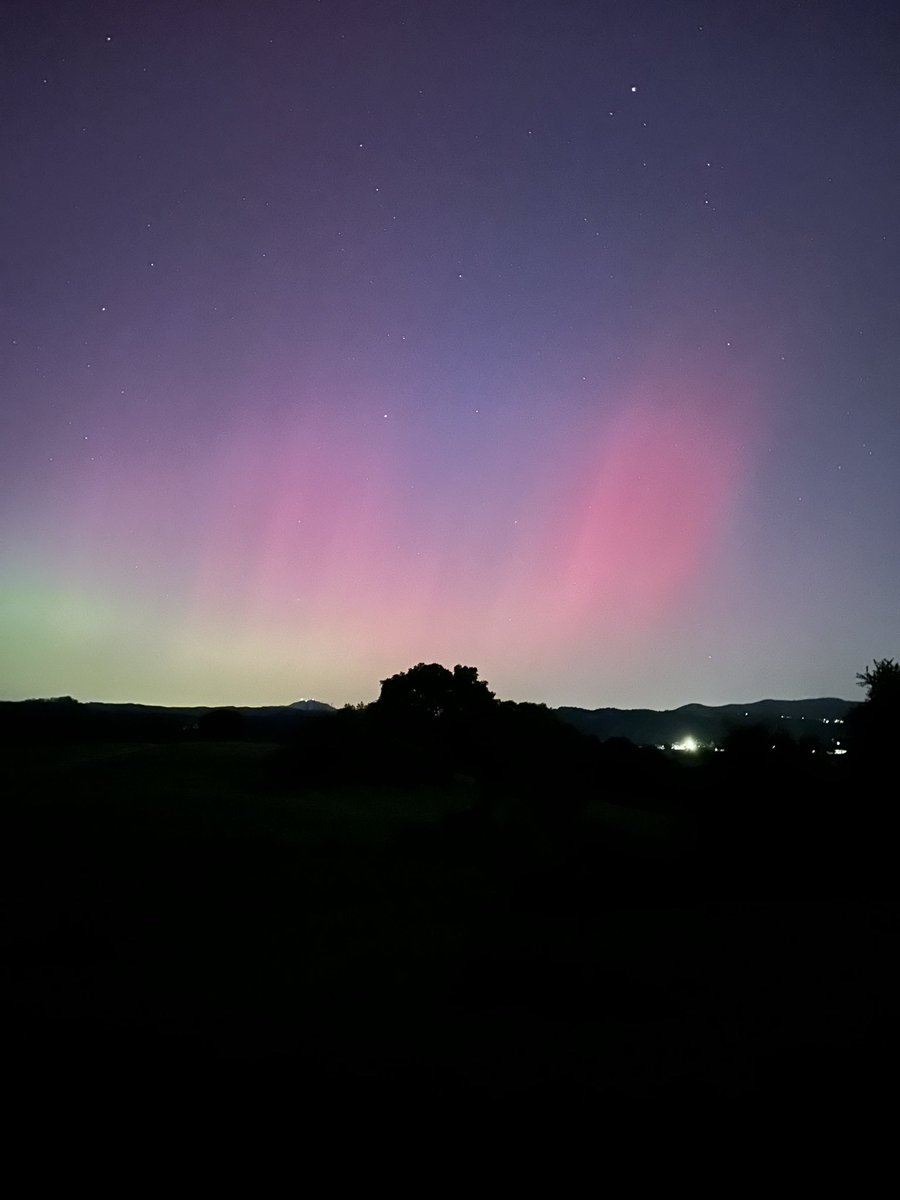 @NWSBayArea Aurora as seen from the  hills above Lake Chabot