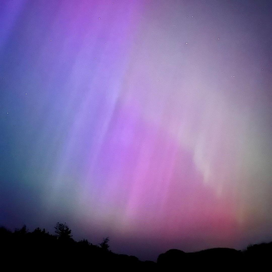 Did you spot the Northern Lights over York last night? 💜💚 A rare solar storm meant that the lights were visible from across the UK. And here in York, they looked pretty spectacular 😍 📸: With thanks to danbush03, amber.leighton and tfti_york on Instagram