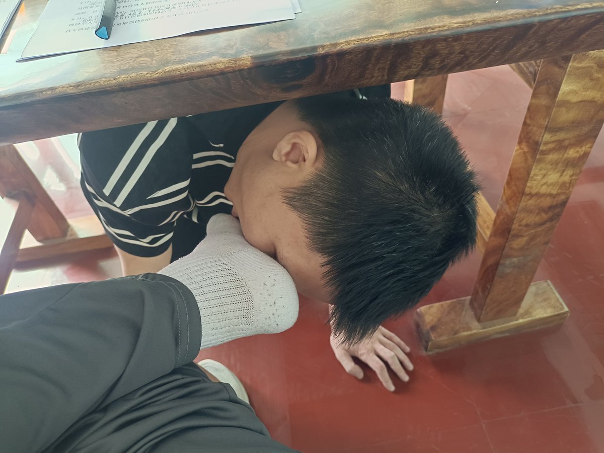 找可以来身边长期的奴！Q：2589073986