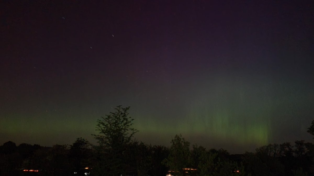 ClareDeming's tweet photo. The sky has cleared in New Jersey and we have an #aurora also! https://t.co/ncTqH8Ro06