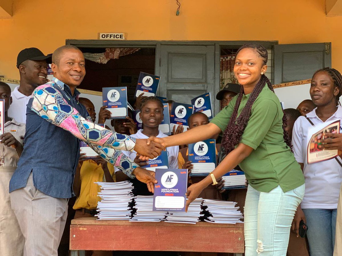 AddiesAfrique's tweet photo. At Mbredane basic school also, the team did an extraordinary work. They gave out books as promised, white boards and detergents.
The Addie’s Team now has a partnership with Mbredane to help these little ones to also have a feel of quality education as https://t.co/2KqUpEBOIY