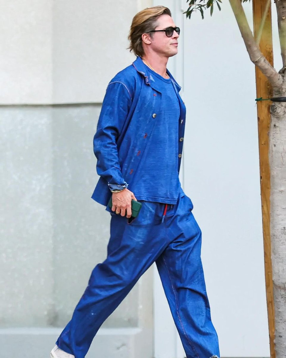 Y’all should have a nice weekend ✌️😊 #BradPitt #BradPittIsAnAbuser