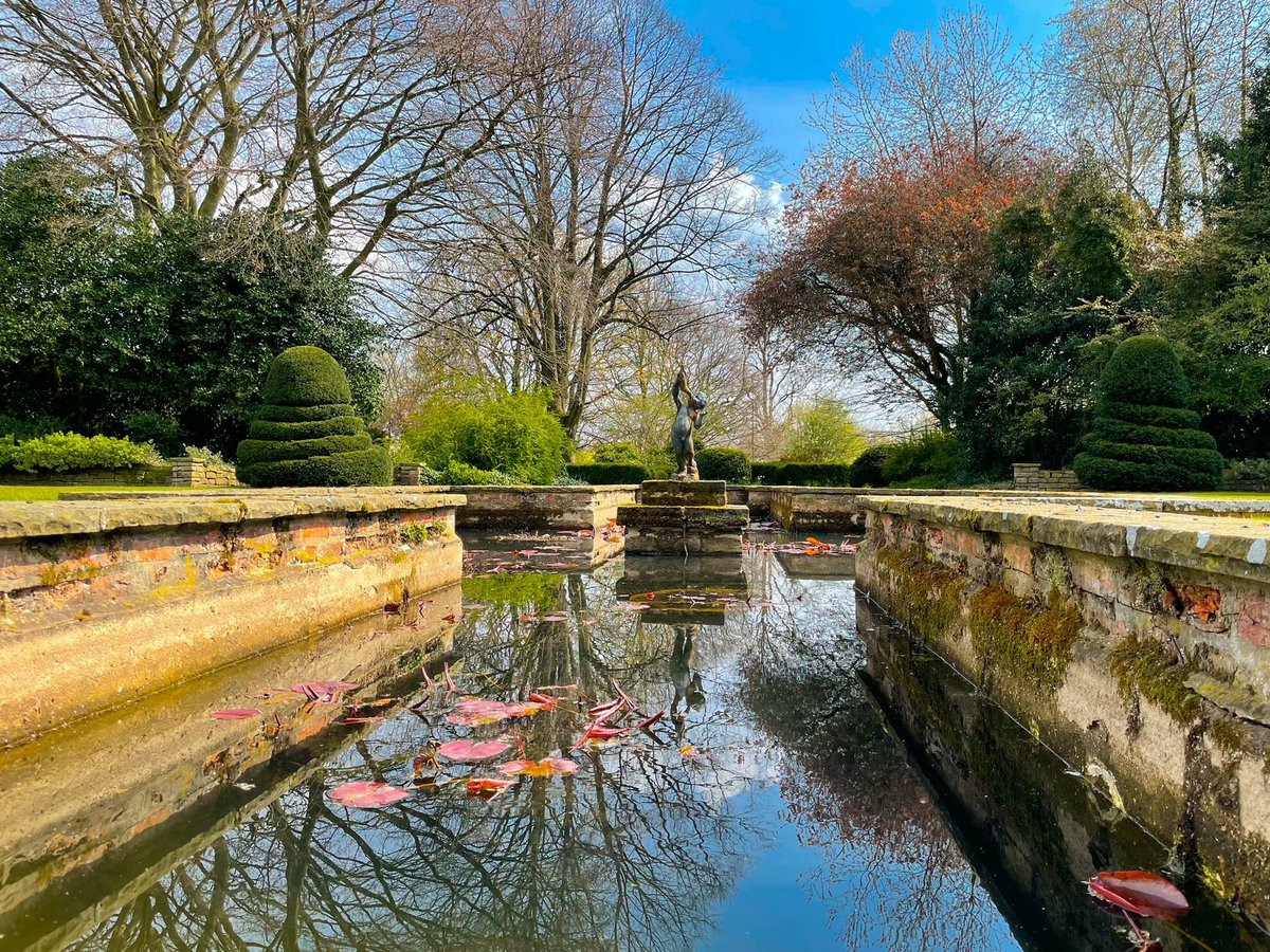 🌟 Hidden gems of York! 🌟

Step off the beaten track and explore some of York's much-loved treasures and gardens this summer. What will you discover?

visityork.org/itineraries/hi…
