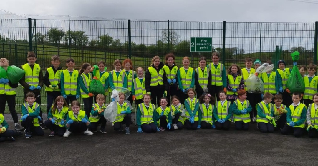 Claremorris Tidy Towns and Gaelscoil Uileog de Búrca did a #SpringClean24 recently! Take a look at them post clean-up here! #SDGsIrl #NationalSpringClean #Mayo