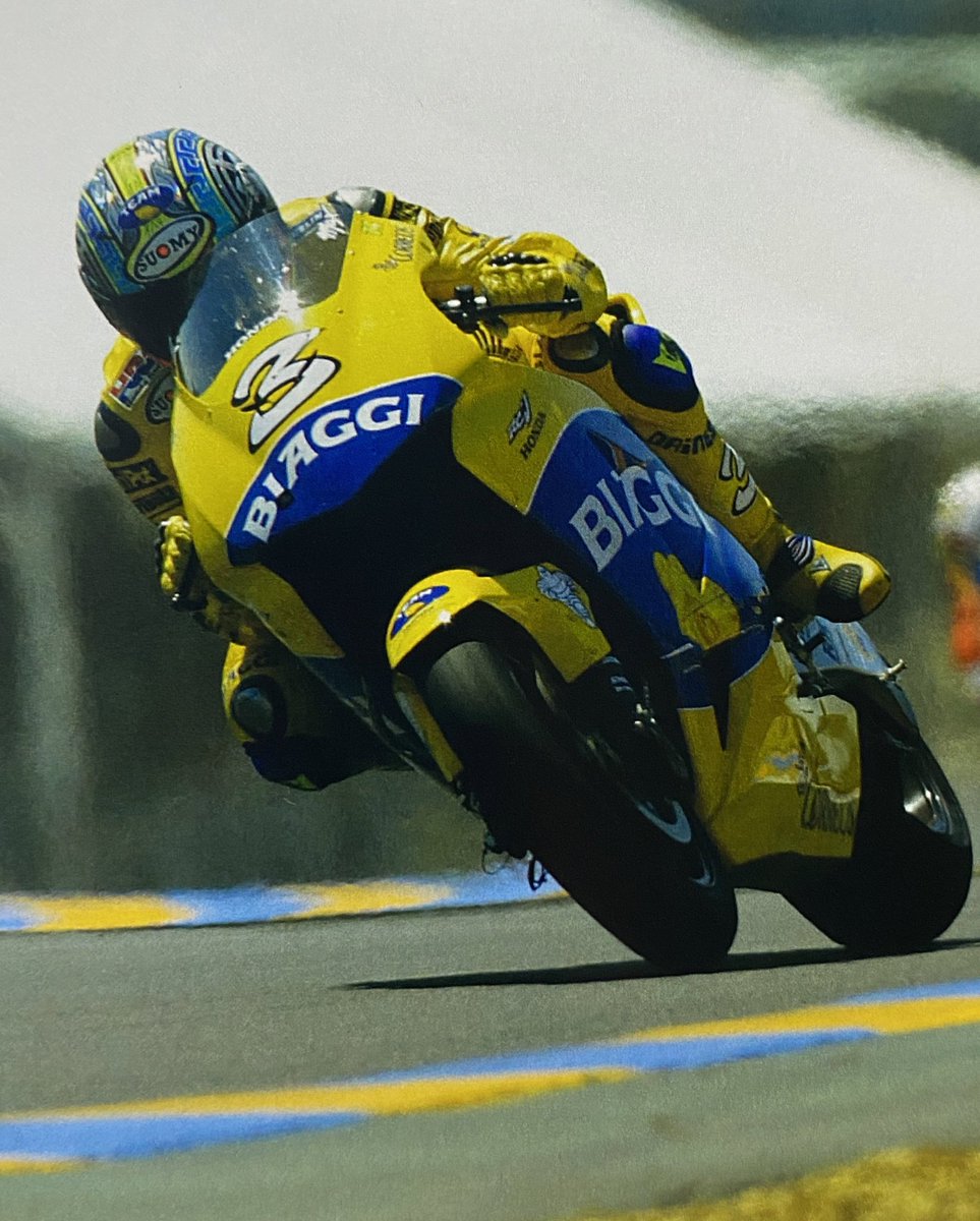 Max Biaggi 🇮🇹3️⃣🏁 #FrenchGP 2004 #MotoGP