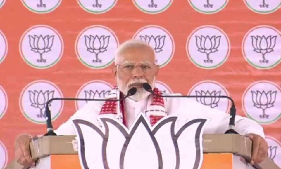 #Srimandir Ratna Bhandar keys have gone missing for the last six years. The #BJD Govt is not making the inquiry report in this regard public. Whom it trying to favour? asks PM #NarendraModi in #Bargarh public meeting | #Odisha @NewIndianXpress @santwana99 @Siba_TNIE