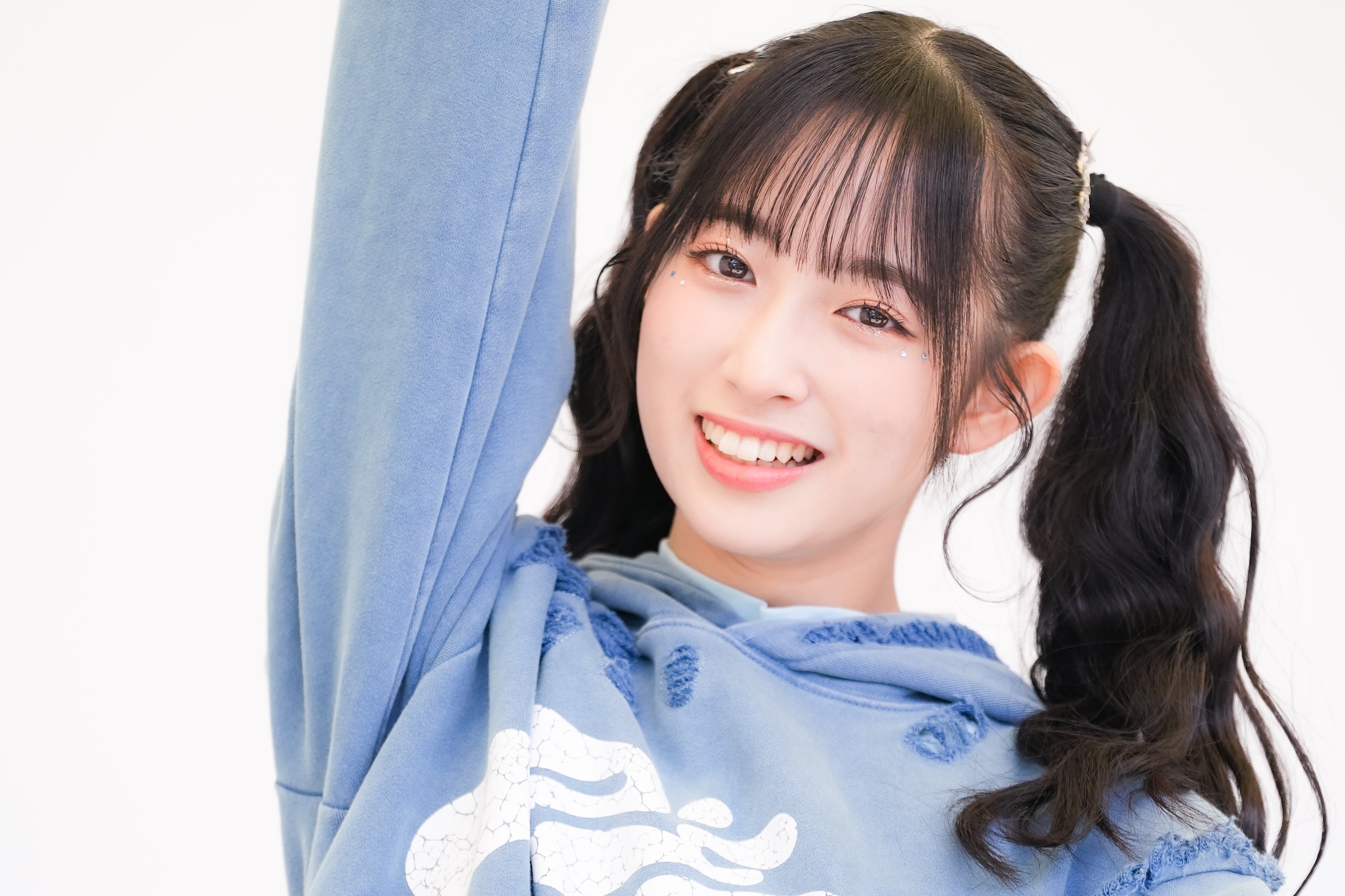 柳美舞  /  X