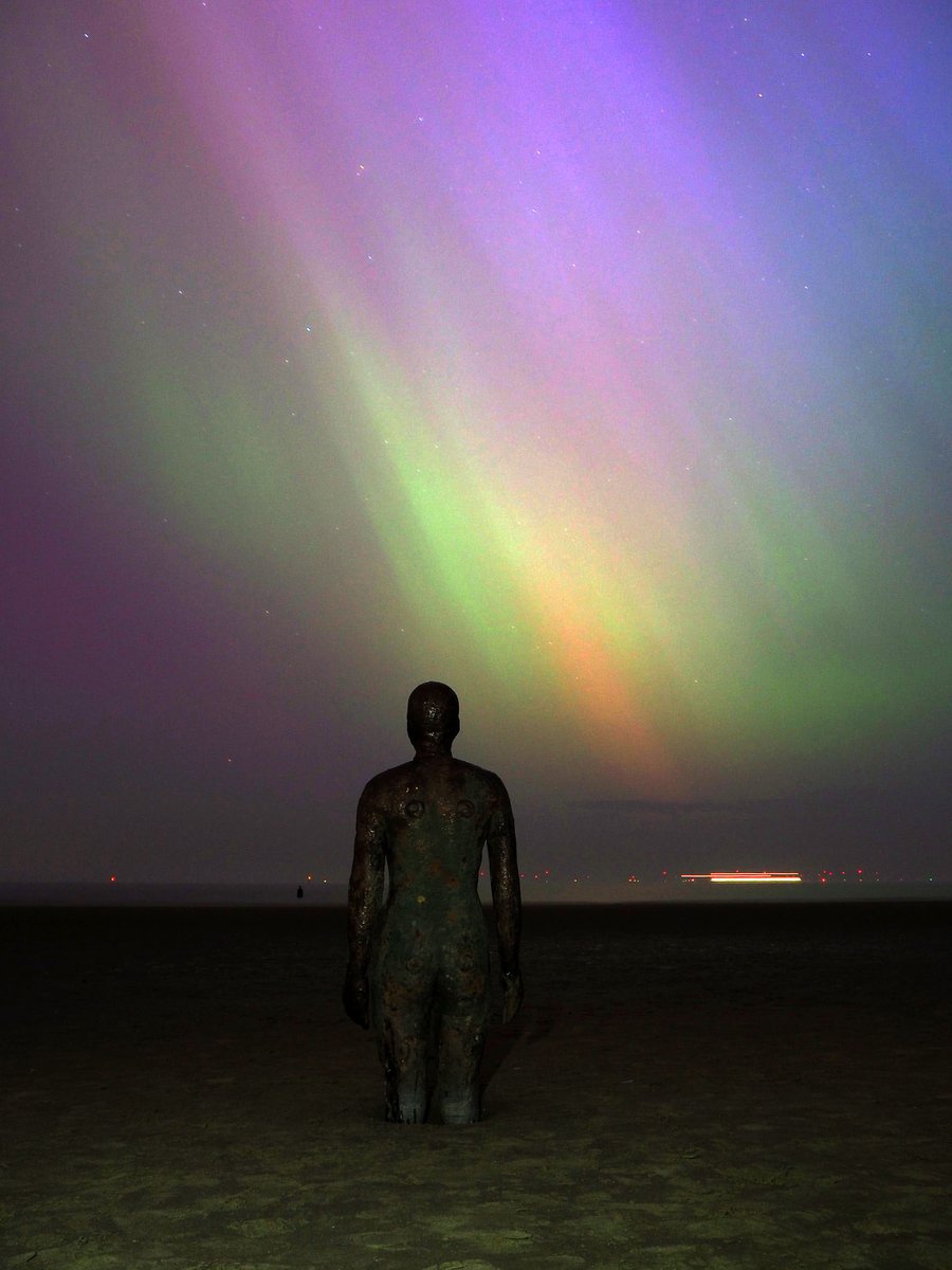 A few more pics from last night’s amazing auroral display, and a shooting star in the third pic! @IronMenCrosby