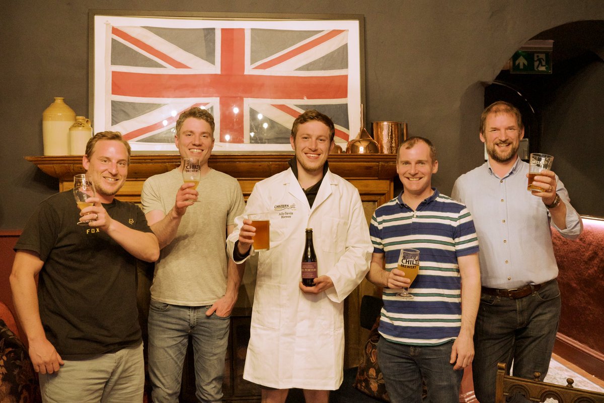 We celebrated a graduate of the “Chiltern Brewniversity” last night! . We awarded him his brewing coat (& a rather special beer!) to mark his achievement at our @Kings_Head. . We’re delighted that Ally is now a Brewer & we’re really looking forward to the next stage with him!🍻