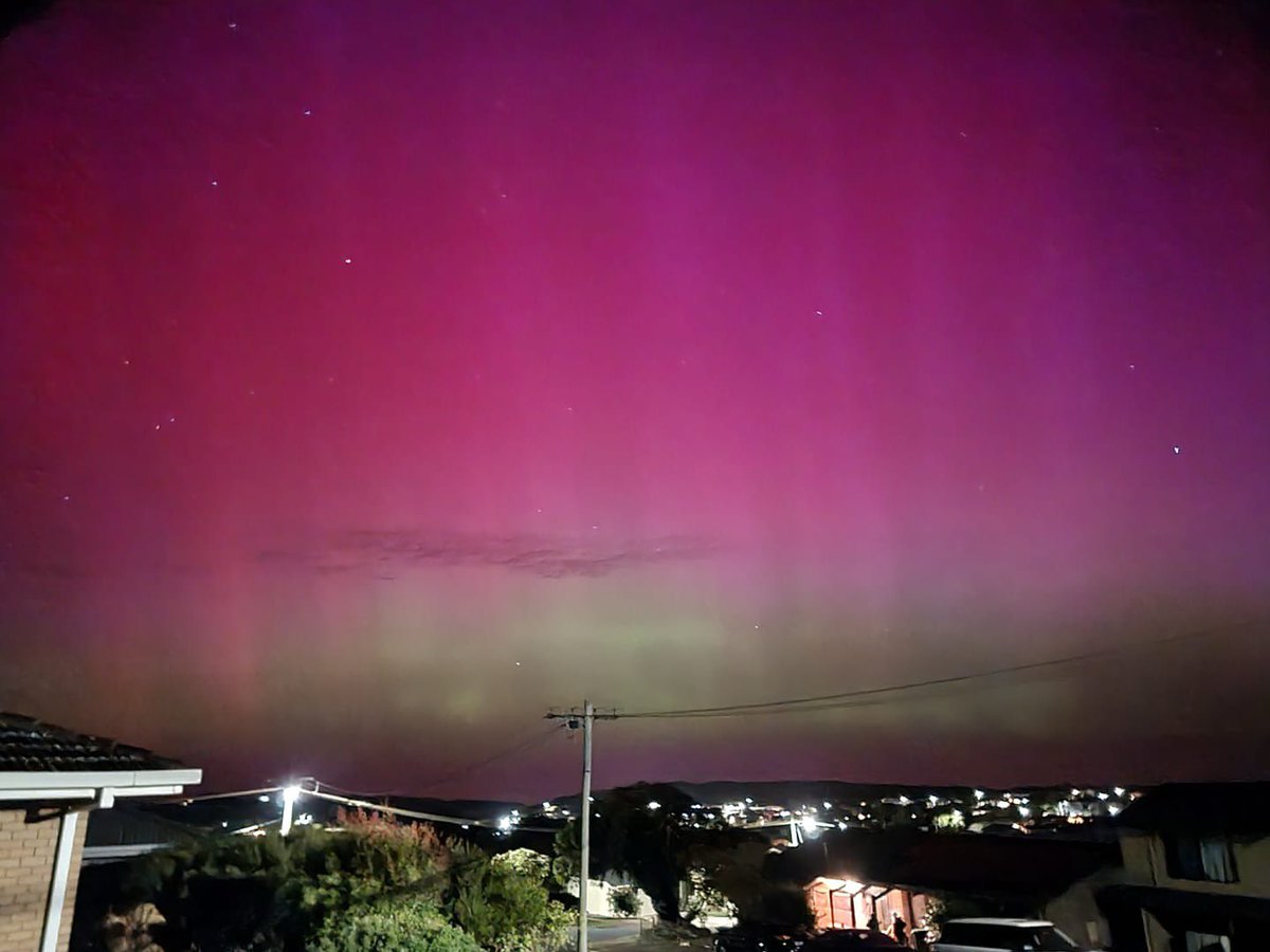 WOW! Even with a lot of lights it’s really popping! Great shot from Warrnambool! 😍 📸 Charlotte Monica Remember to try and take your photos in landscape. #Aurora #AuroraAustralis #photo #photography #stormhour