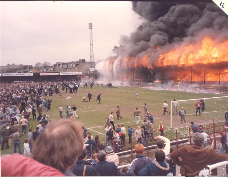 Remembering the 56 people who tragically died in the Bradford fire today in 1985. Less than 4 minutes between both photos. If you can, try and watch the very poignant TV documentary ‘One day in May: The story of the Bradford City fire’ narrated by Gabby Yorath Logan who’s dad…