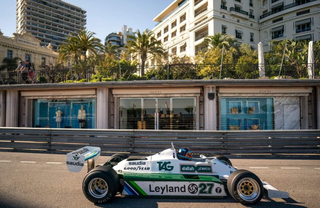 Adrian Newey y Zak Brown juntos en Mónaco. Este fin de semana es el 14 Mónaco GP clásico. @ZBrownCEO y Adrian Newey compiten, el de @McLarenF1 con un @WilliamsRacing FW07B de 1980 y Newey con un Lotus 49B. Dos hombres de la F1 disfrutando de lo que más les gusta. El viaje de…
