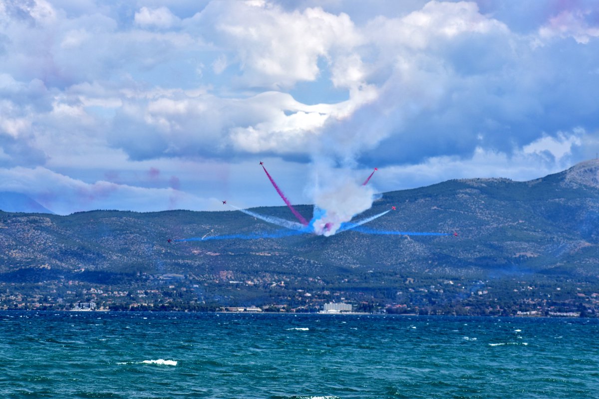 Second slot...thank you Reds @Adrianchard72 @RAFRed10 @rafredarrows @RAFRed_8 @RAFRedArrows_OC @ukingreece @HAFspokesperson