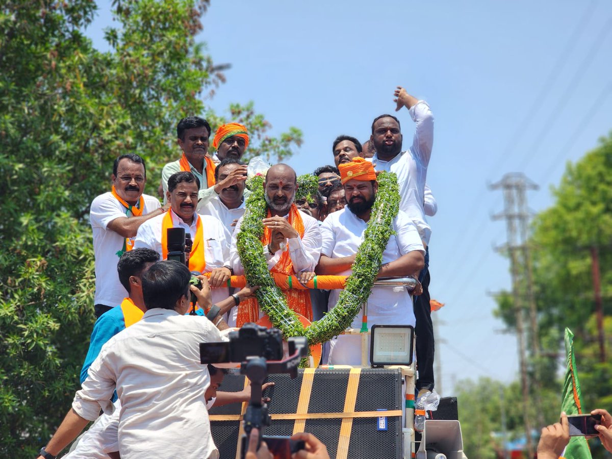 Participated in the Road show in the #Karimnagar Parliament Constituency to support @bandisanjay_bjp anna. Let's all work hard and ensure victory in our respective booths to see Bandi Sanjay anna in Parliament for the second time. @narendramodi @AmitShah @jpnadda @blsanthosh