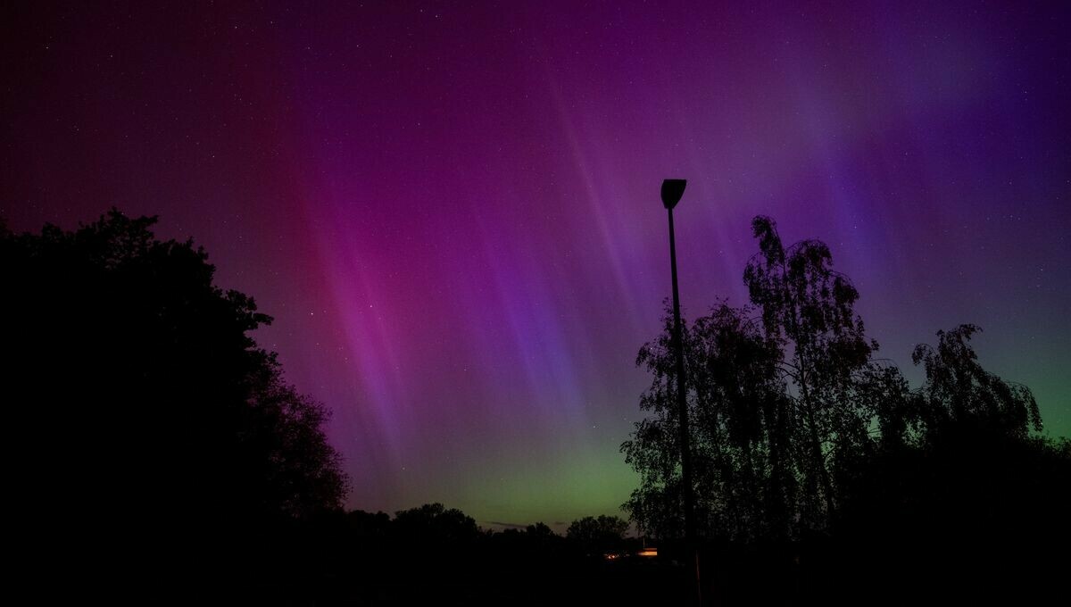 📸 EN IMAGES - 'On ne voit ça qu'une fois dans une vie', les aurores boréales ont illuminé les Pyrénées Elles ont même été observées à Toulouse ! 🪐 Et vous, vous les avez vues de chez vous ? 🤩 #AuroresBoreales ➡️ l.francebleu.fr/15N2